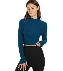 Beyond Yoga Featherweight Moving On Cropped Pullover