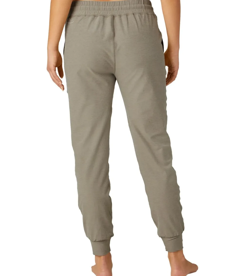 Beyond Yoga Spacedye Commuter Midi Joggers